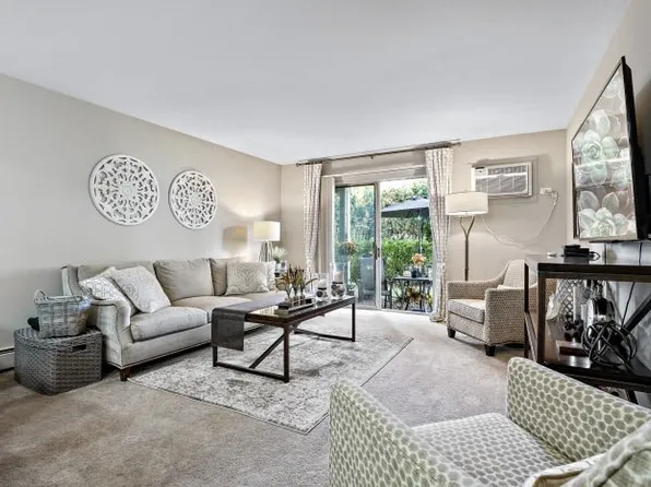 Autumn Mist, 881 S Lorraine Rd, Wheaton, IL 60189