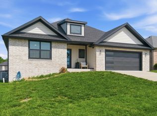 1365 W Gaslight Drive, Springfield, MO 65810