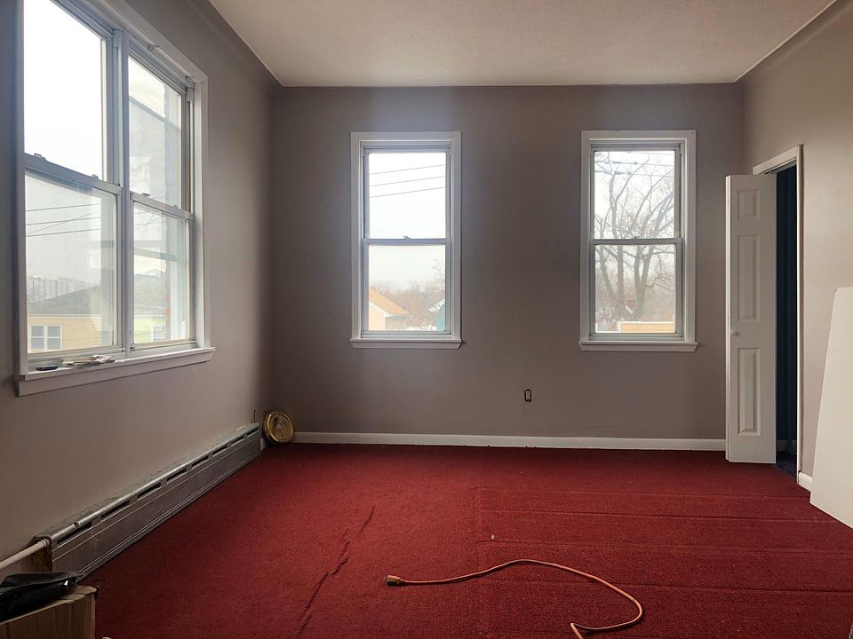 1st image of 2562 Morgan Ave #2