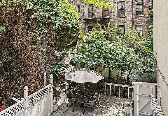 5th image of 314 E 77th St #1