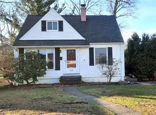 626 Oakmoor Rd, Bay Village, OH 44140