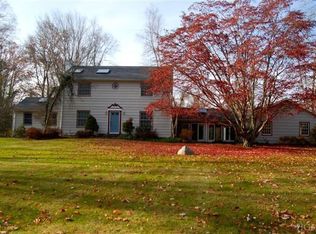 1328 Baldwin Rd, Yorktown Heights, NY 10598