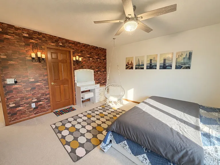 1443 Bethesda Cir — Photo 43