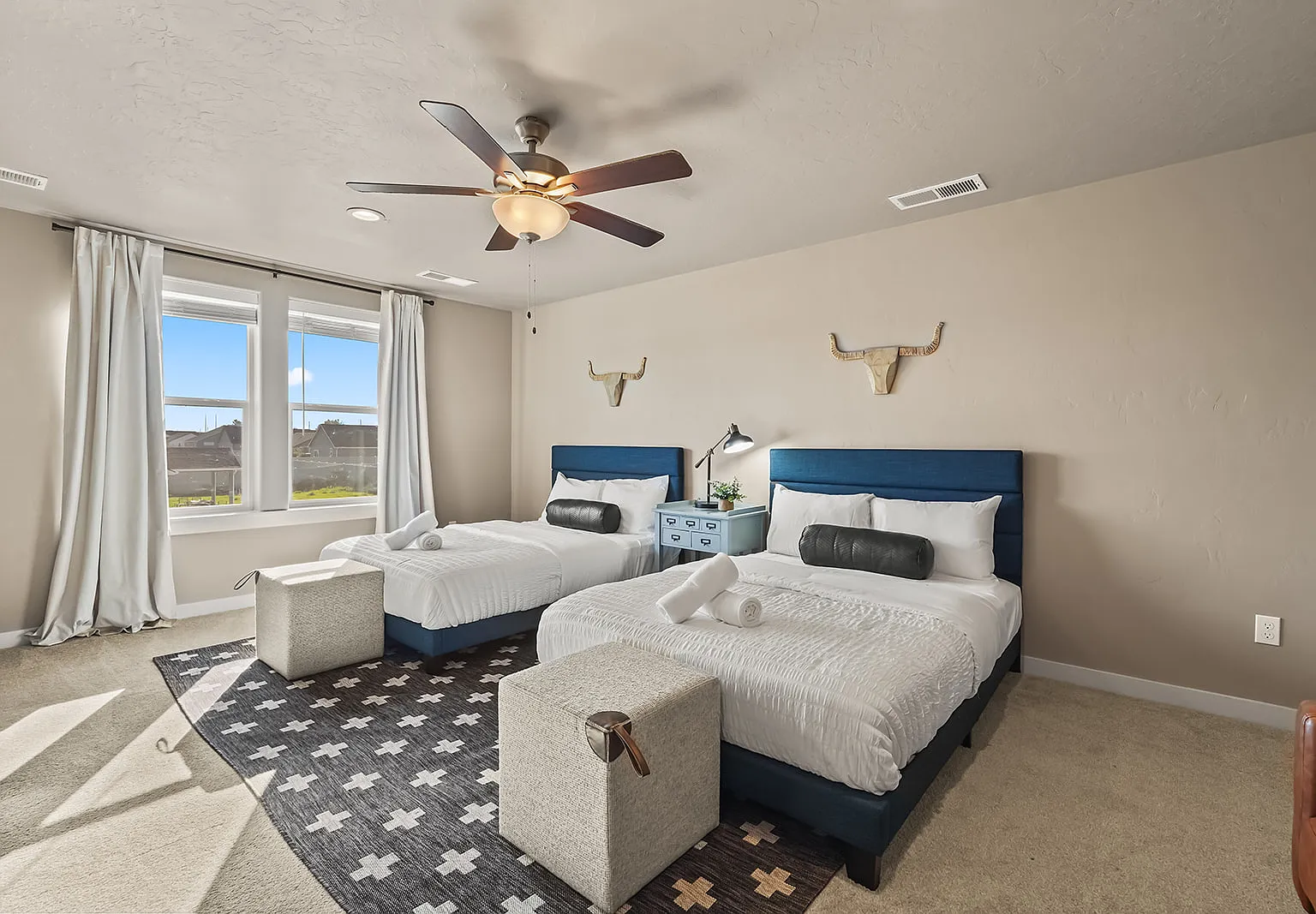 5 bed, 2513 sqft, $7,500 — Photo 4