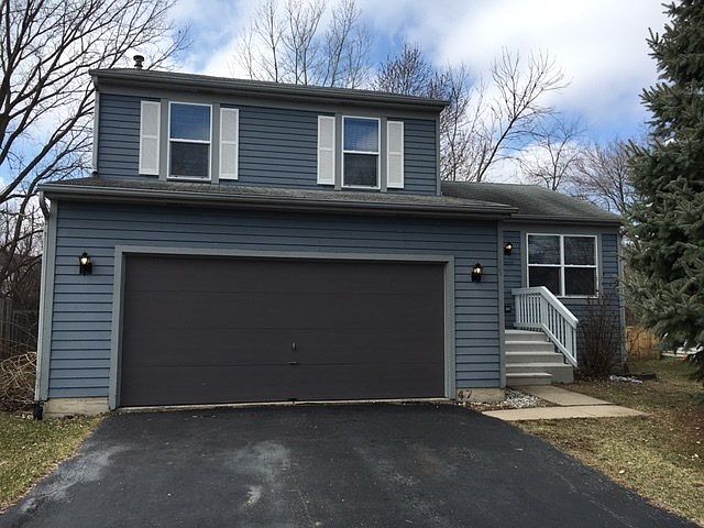 1st image of 1355 Carriage Ln