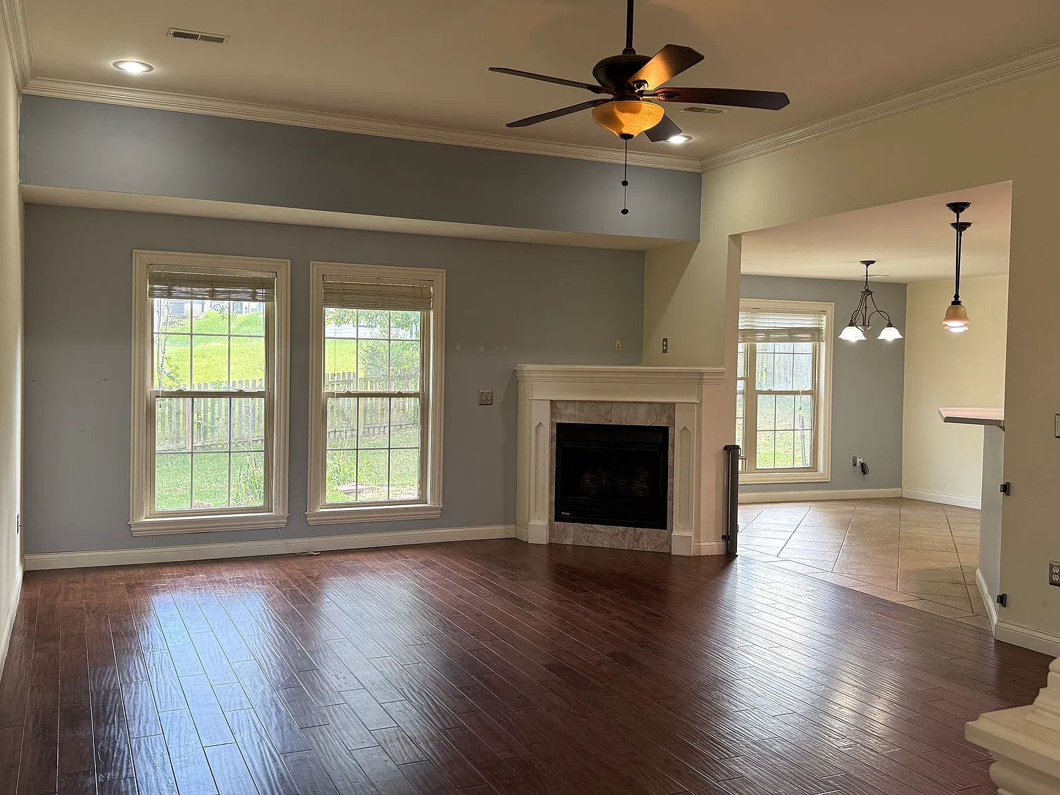 3 bed, 1923 sqft, $2,195 — Photo 4