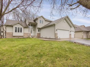 10004 Hidden Oaks Ln N, Champlin, MN 55316