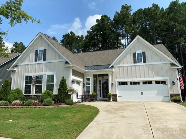 369 Picasso Trl, Mount Holly, NC 28120