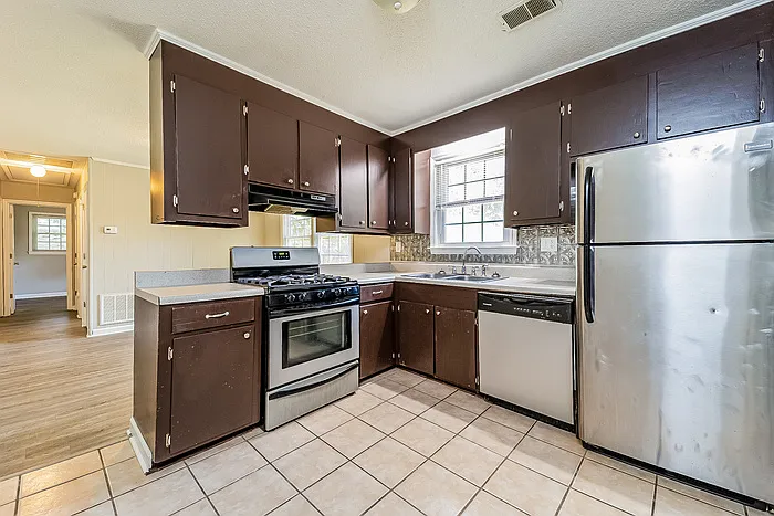 4426 Hardwood St — Photo 4