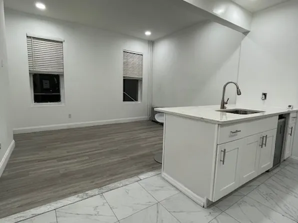 1221 Jefferson Avenue image 6 of 8