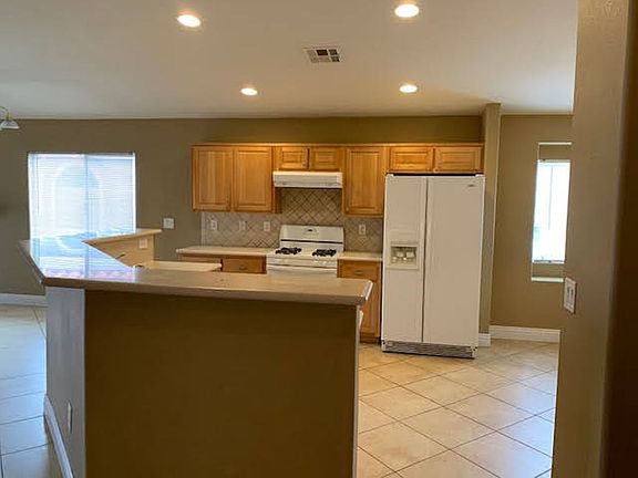 5th image of 4412 Meadowlark Wing Way
