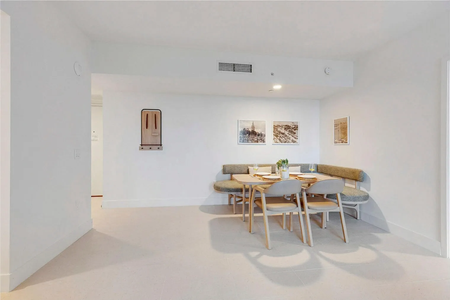 2 bed, 2.0 bath, 1065 sqft, $5,442 — Photo 3