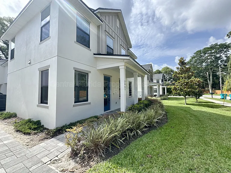 2861 Mayer St — Photo 32