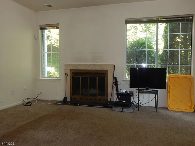 9 Pendleton Ct — Photo 5