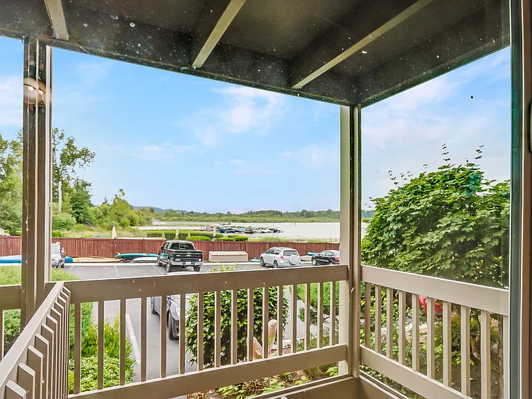 4050 W Lake Sammamish Pkwy NE #204 — Photo 4