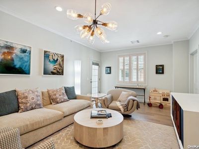 30303 Spruce Pond Circle #303, Plainview, NY, 11803