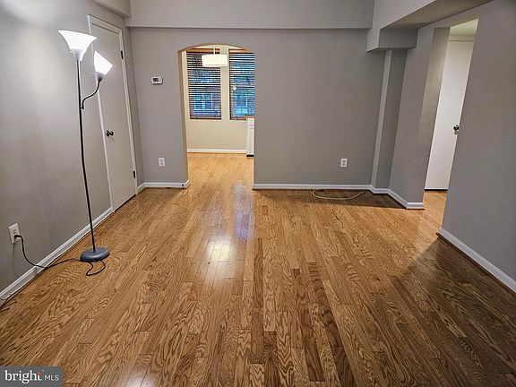 4th image of 1735 N Troy St #8413