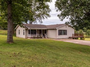 252 Willow Oaks Dr, Paris, TN 38242