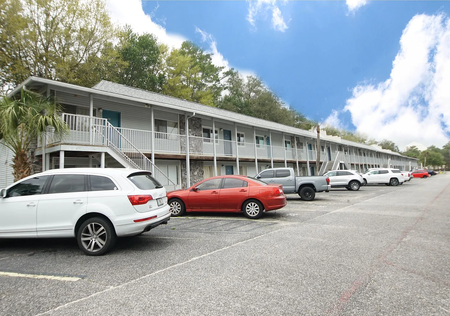 Cozy One Bedroom in Central Niceville — Photo 1
