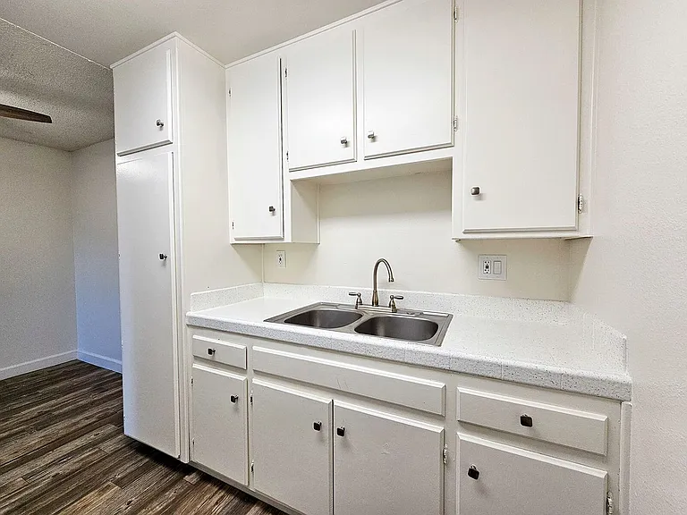 Greentree Apartments — Photo 19
