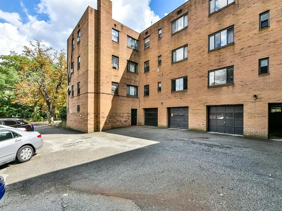 6235 5th Ave