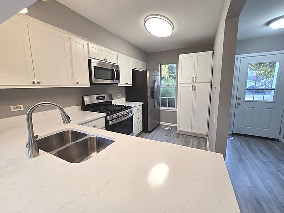 2nd image of 1672 Pebble Beach Cir