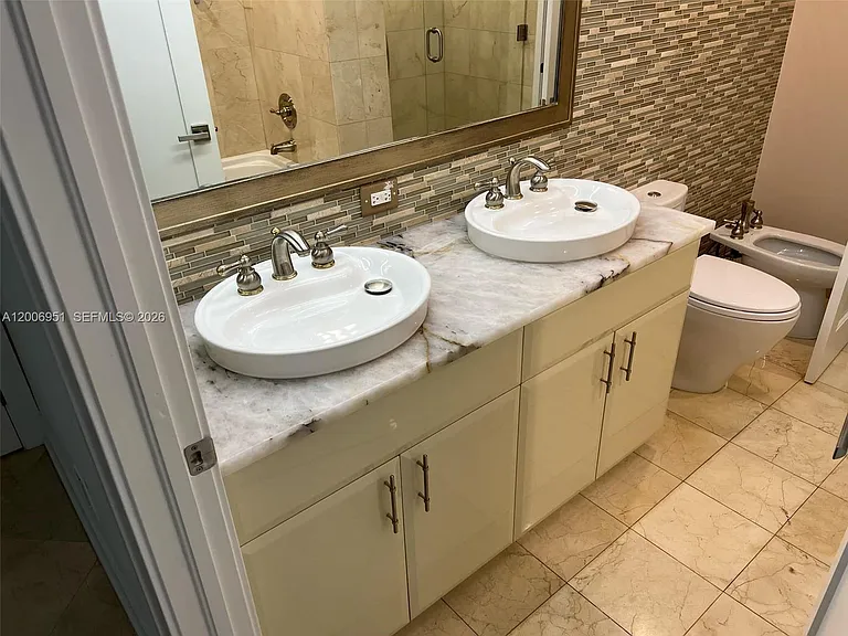 6365 Collins Ave #906 — Photo 11