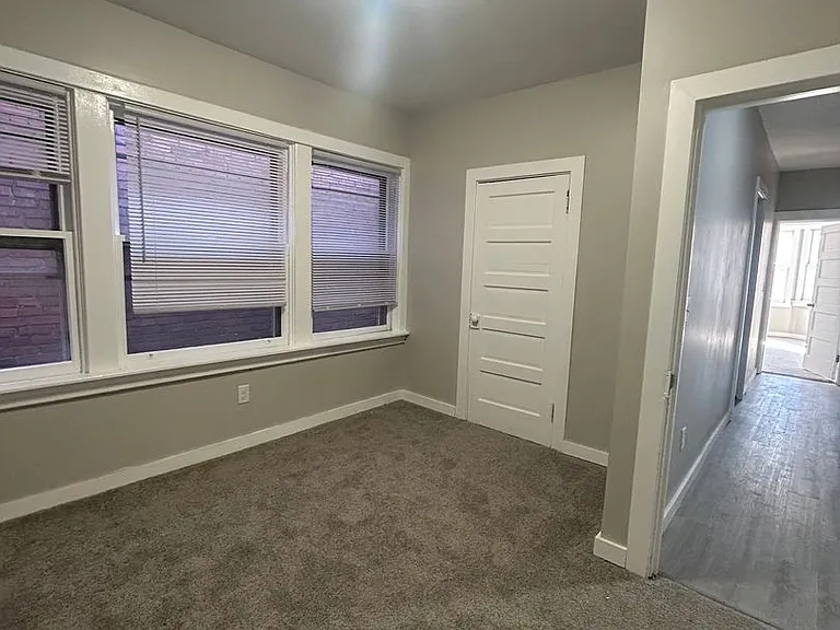 320 Maclay St — Photo 27
