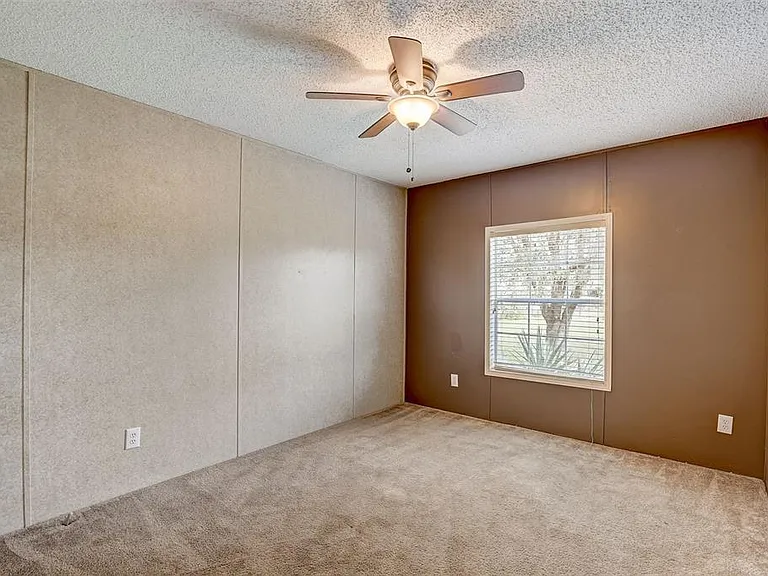 4611 Miley Rd — Photo 16
