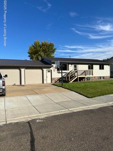 300 Tabor Dr SW, Killdeer, ND, 58640