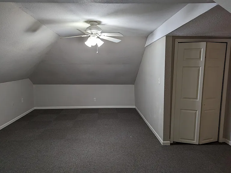 1609 S Barrett Ave — Photo 14
