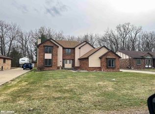 5552 Southlawn Dr, Sterling Heights, MI