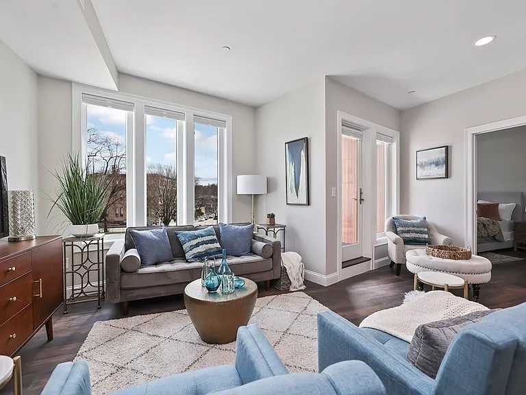 734 South St #3 — Photo 4