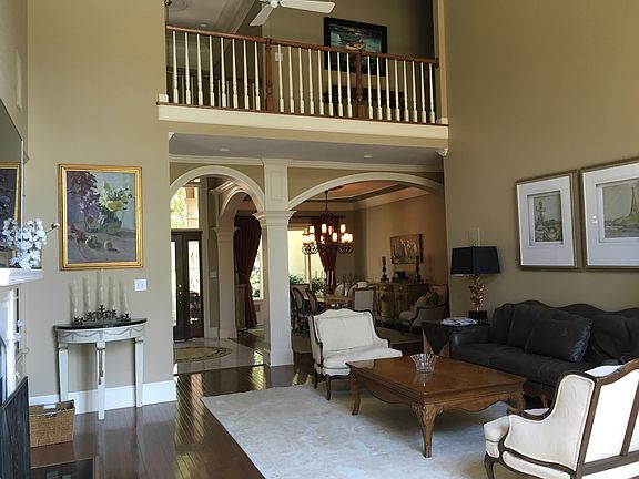 5th image of 164 Clubhouse Cir