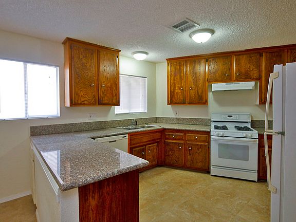 5th image of 11625 Mesquite Ave