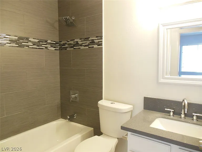 3305 Surfline Dr — Photo 17