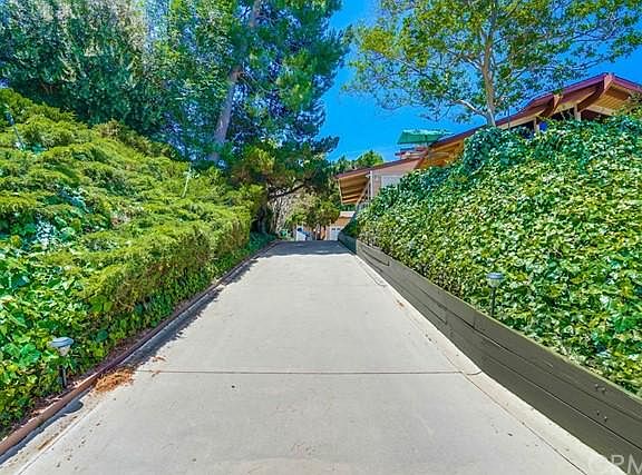 4th image of 7715 Bowen Dr