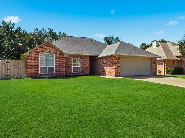 610 Yorkshire Dr, College Station, TX 77845