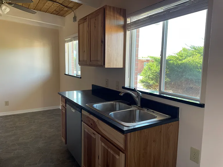 4151 S Hazel Ct — Photo 4
