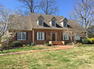 2213 Fallen Oaks Dr, Knoxville, TN 37932