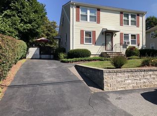 31 Hillcrest Ave, Dedham, MA 02026