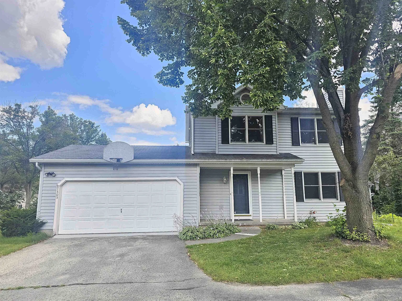 3 bed, 1.5 bath, 2000 sqft, $2,600 — Photo 2