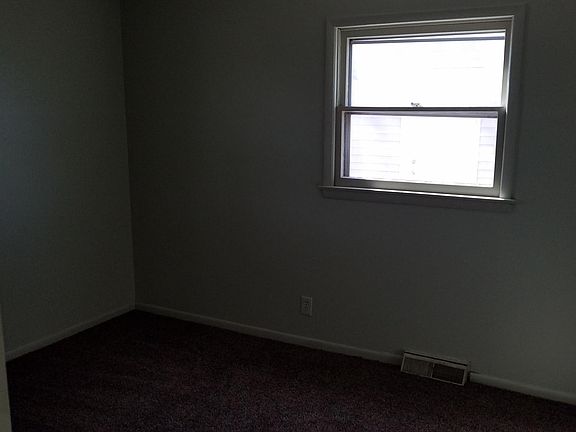 4th image of 3414 S Saint Clair Ave