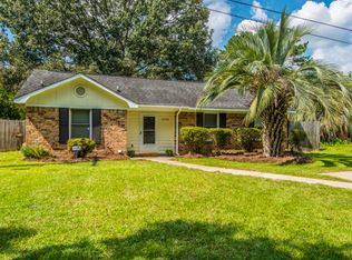 1686 Pierpont Ave, Charleston, SC 29414