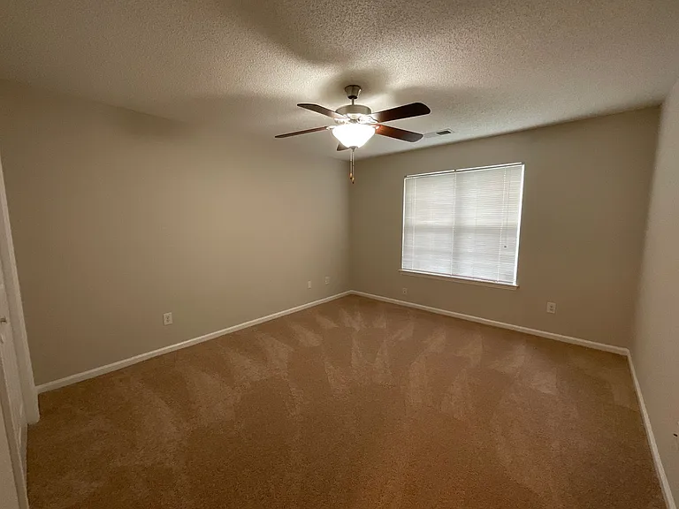 Meridian Park Apartments — Photo 91