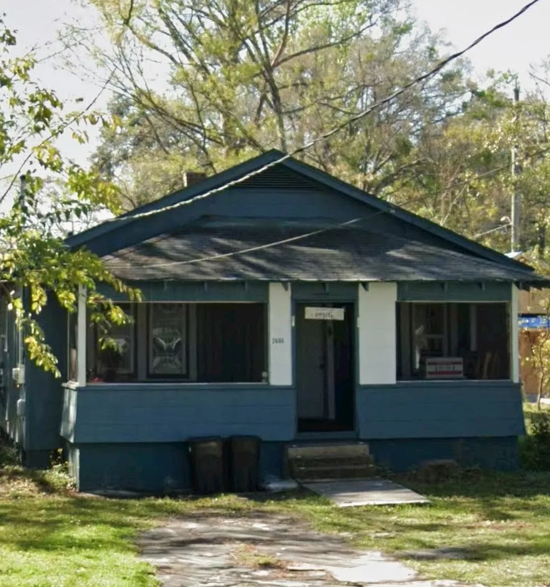 3 bed, 1000 sqft, $1,200 — Photo 1