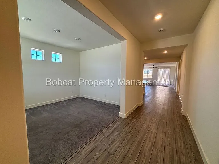 1097 Dapple Dr — Photo 6