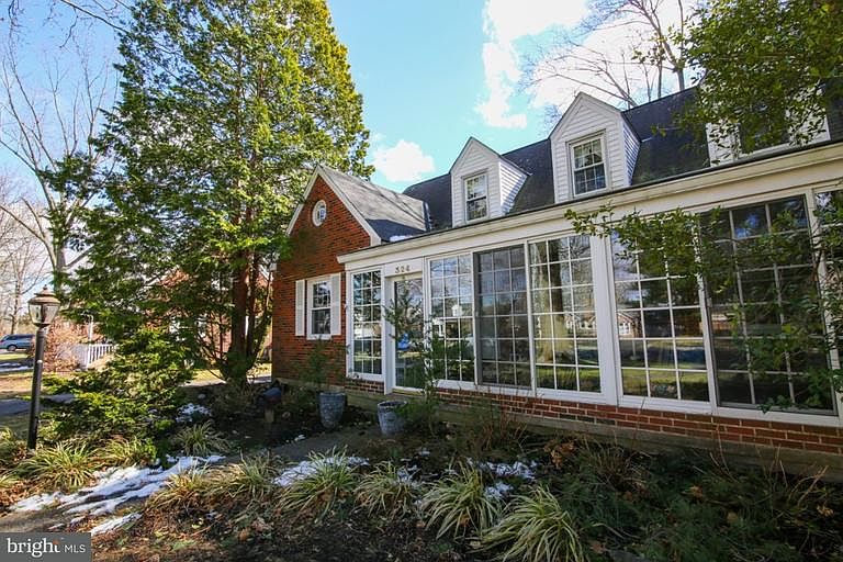 324 Park Ave, Quakertown, PA 18951 Zillow