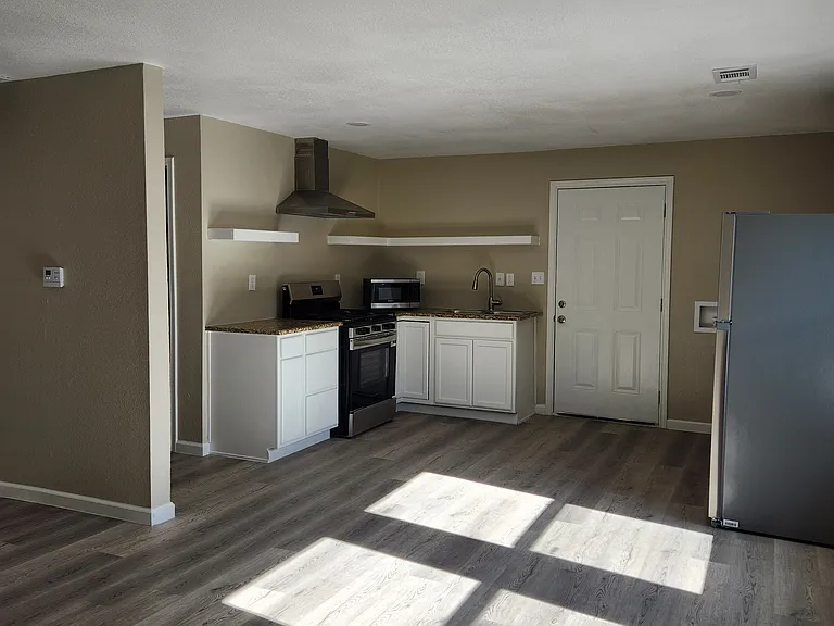 3818 Peoria St — Photo 3