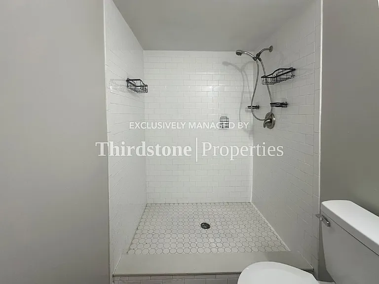 1324 Jefferson Ave #D — Photo 8
